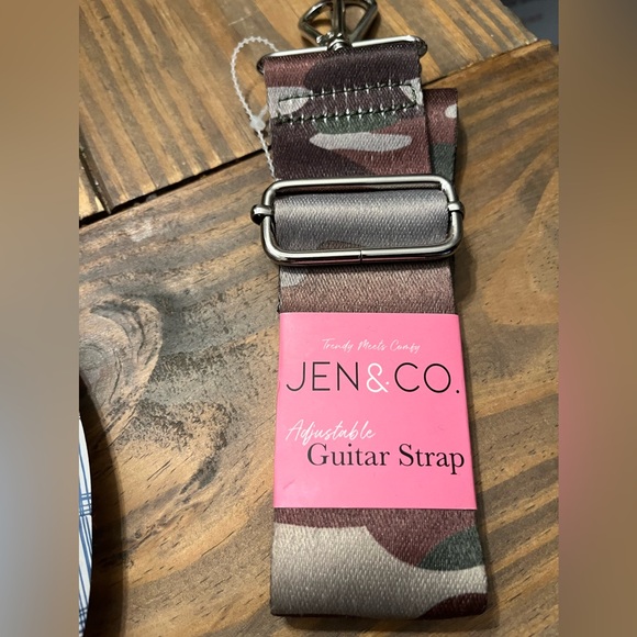 jen & co guitar strap - Picture 1 of 2